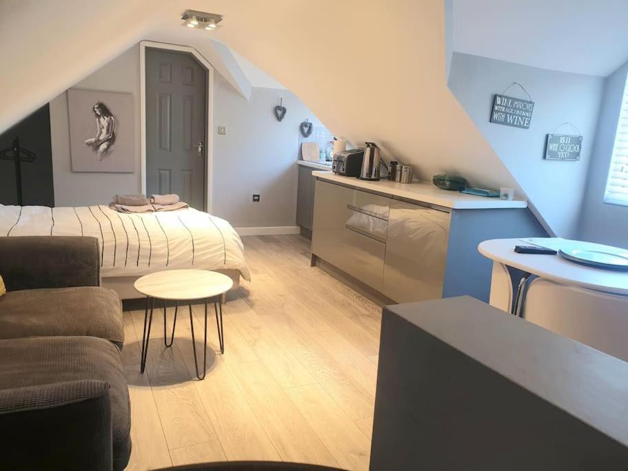 The Contemporary Studio Bracknell Ngoại thất bức ảnh