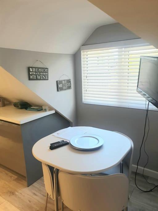 The Contemporary Studio Bracknell Ngoại thất bức ảnh